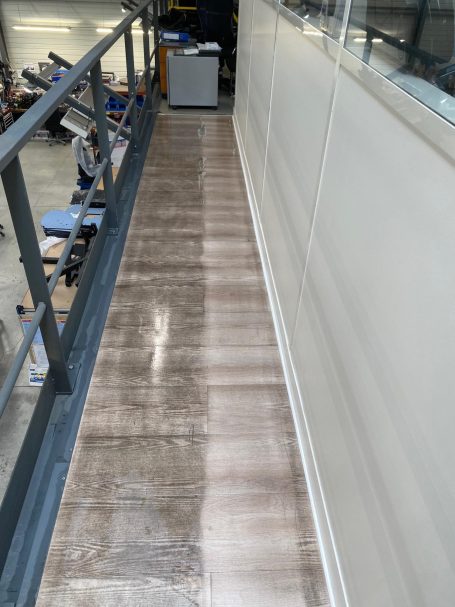 Nettoyage mécanisé du sol avant après à Montpellier Garosud